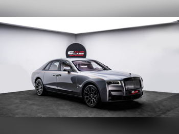 رولز - رويس  غوست  بلاك بادج  2024  اوتوماتيك  57 كم  12 سلندر  دفع خلفي  سيدان  رمادي