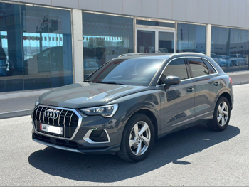 Audi  Q3  35 TFSI  2022  Automatic  39,000 Km  4 Cylinder  All Wheel Drive (AWD)  SUV  Gray  With Warranty