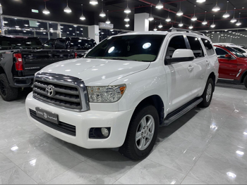 Toyota  Sequoia  2013  Automatic  264,000 Km  8 Cylinder  Four Wheel Drive (4WD)  SUV  White