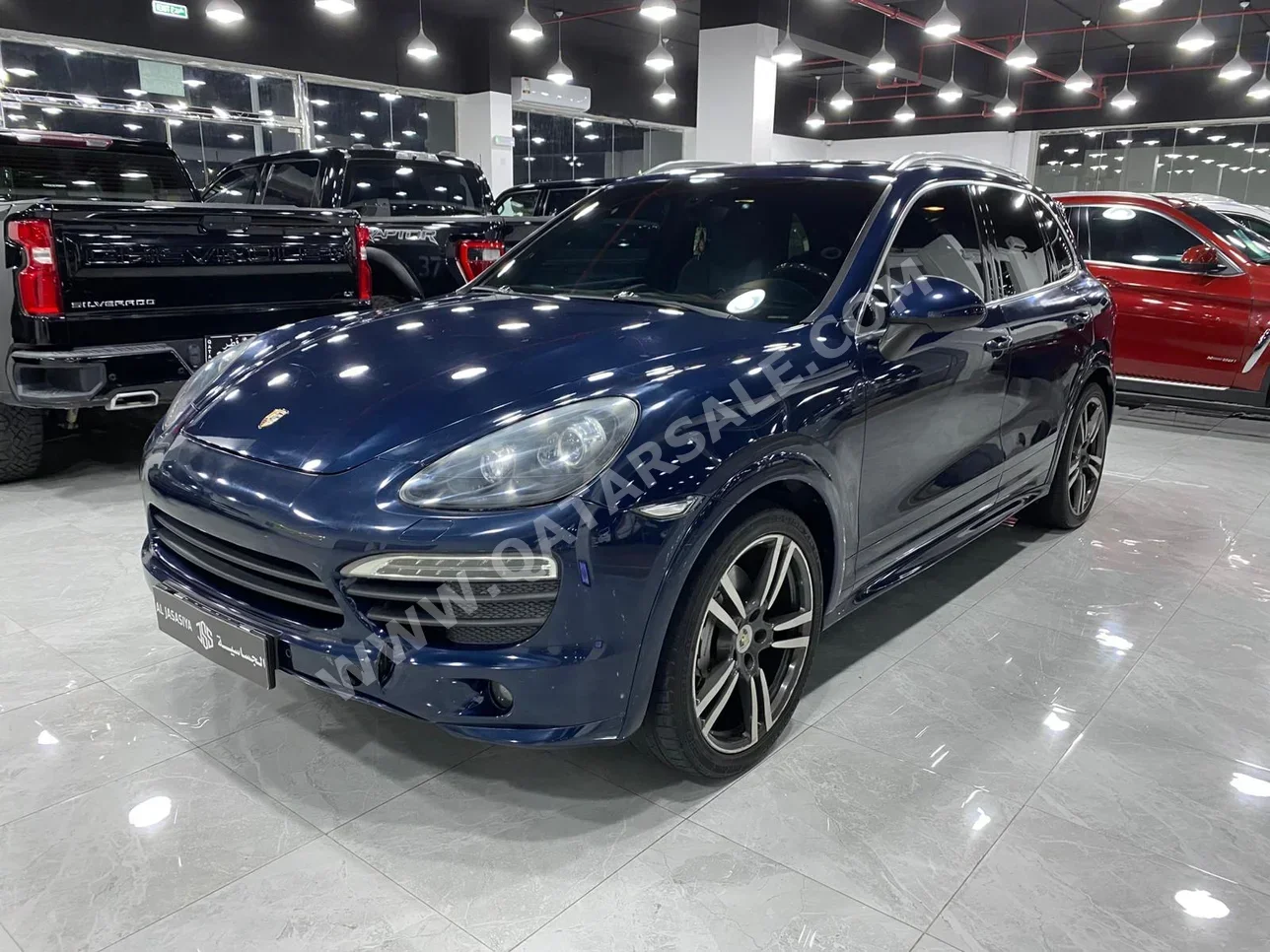 بورش  كيان  اس  2012  اوتوماتيك  181,000 كم  8 سلندر  دفع رباعي  اس يو في  ازرق