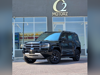 بي واي دي  دينزا  بي 5  2026  اوتوماتيك  0 كم  4 سلندر  دفع رباعي  اس يو في  أسود  تحت الضمان