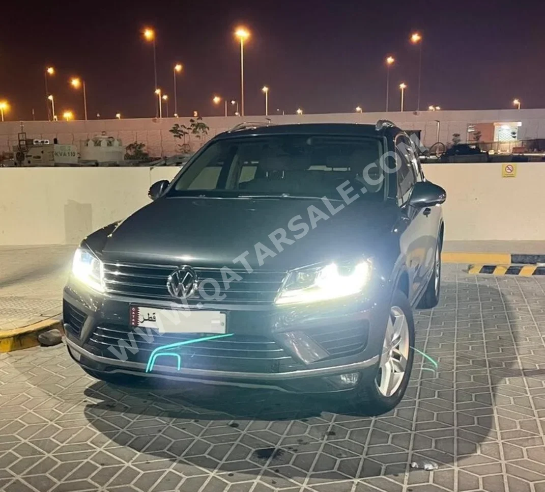 فوكس واغن  طوارق  2015  اوتوماتيك  178,000 كم  6 سلندر  دفع كلي مستمر  اس يو في  رمادي كاربيثيان