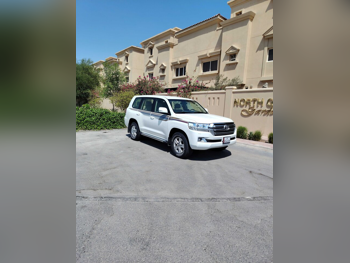 Toyota  Land Cruiser  GXR  2019  Automatic  5,700 Km  8 Cylinder  Four Wheel Drive (4WD)  SUV  White