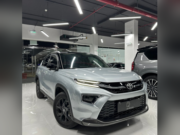 Toyota  Urban Cruiser  2025  Automatic  7,800 Km  4 Cylinder  Four Wheel Drive (4WD)  SUV  Silver  With Warranty