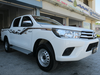 Toyota  Hilux  2024  Automatic  71,000 Km  4 Cylinder  Four Wheel Drive (4WD)  Pick Up  White