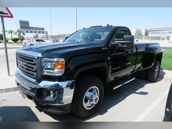 جي ام سي  سييرا  3500 HD  2018  اوتوماتيك  50,000 كم  8 سلندر  دفع رباعي  بيكب  أسود