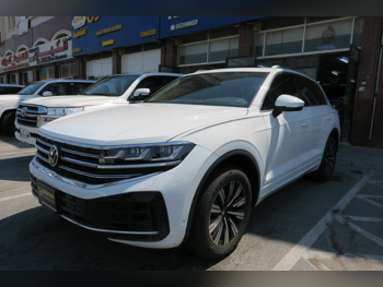 فوكس واغن  طوارق  2024  اوتوماتيك  300 كم  6 سلندر  دفع كلي مستمر  اس يو في  أبيض  تحت الضمان