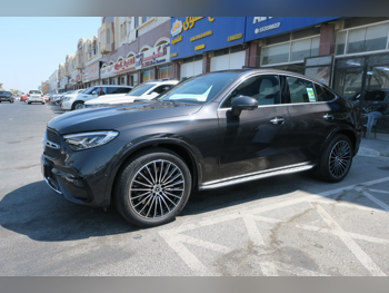 مرسيدس - بنز  جي ال سي  200  2025  اوتوماتيك  0 كم  4 سلندر  دفع رباعي  اس يو في  أسود  تحت الضمان