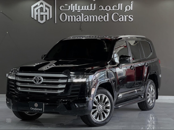 تويوتا  لاند كروزر  جي اكس ار توين توربو  2023  اوتوماتيك  59,500 كم  6 سلندر  دفع رباعي  اس يو في  أسود  تحت الضمان