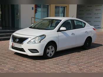 Nissan  Sunny  2020  Automatic  137,000 Km  4 Cylinder  Front Wheel Drive (FWD)  Sedan  White