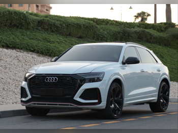 Audi  RSQ8  2023  Automatic  25,800 Km  8 Cylinder  All Wheel Drive (AWD)  SUV  White  With Warranty