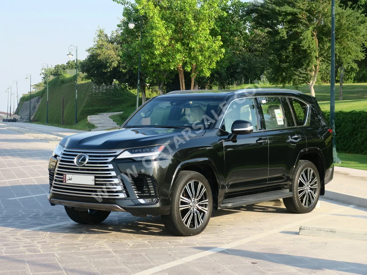 لكزس  ال اكس  600 لكجري  2024  اوتوماتيك  61,000 كم  6 سلندر  دفع رباعي  اس يو في  أسود  تحت الضمان