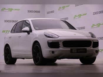 بورش  كيان  اس  2015  اوتوماتيك  164,701 كم  6 سلندر  دفع رباعي  اس يو في  أبيض  تحت الضمان