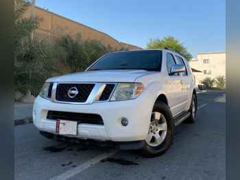 Nissan  Pathfinder  SE  2008  Automatic  400,000 Km  6 Cylinder  SUV  White