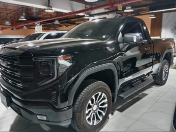 GMC  Sierra  Elevation  2023  Automatic  63,000 Km  8 Cylinder  Four Wheel Drive (4WD)  Pick Up  Black  With Warranty