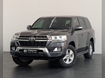 Toyota  Land Cruiser  GXR  2021  Automatic  125,400 Km  6 Cylinder  Four Wheel Drive (4WD)  SUV  Gray