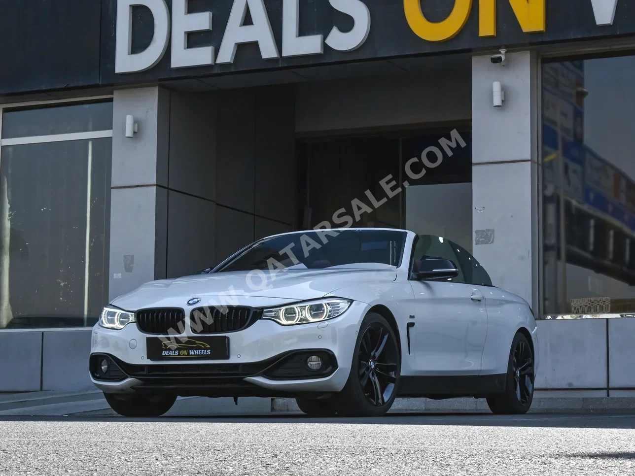 BMW  4-Series  428 I  2016  Automatic  72,000 Km  4 Cylinder  Rear Wheel Drive (RWD)  Convertible  White