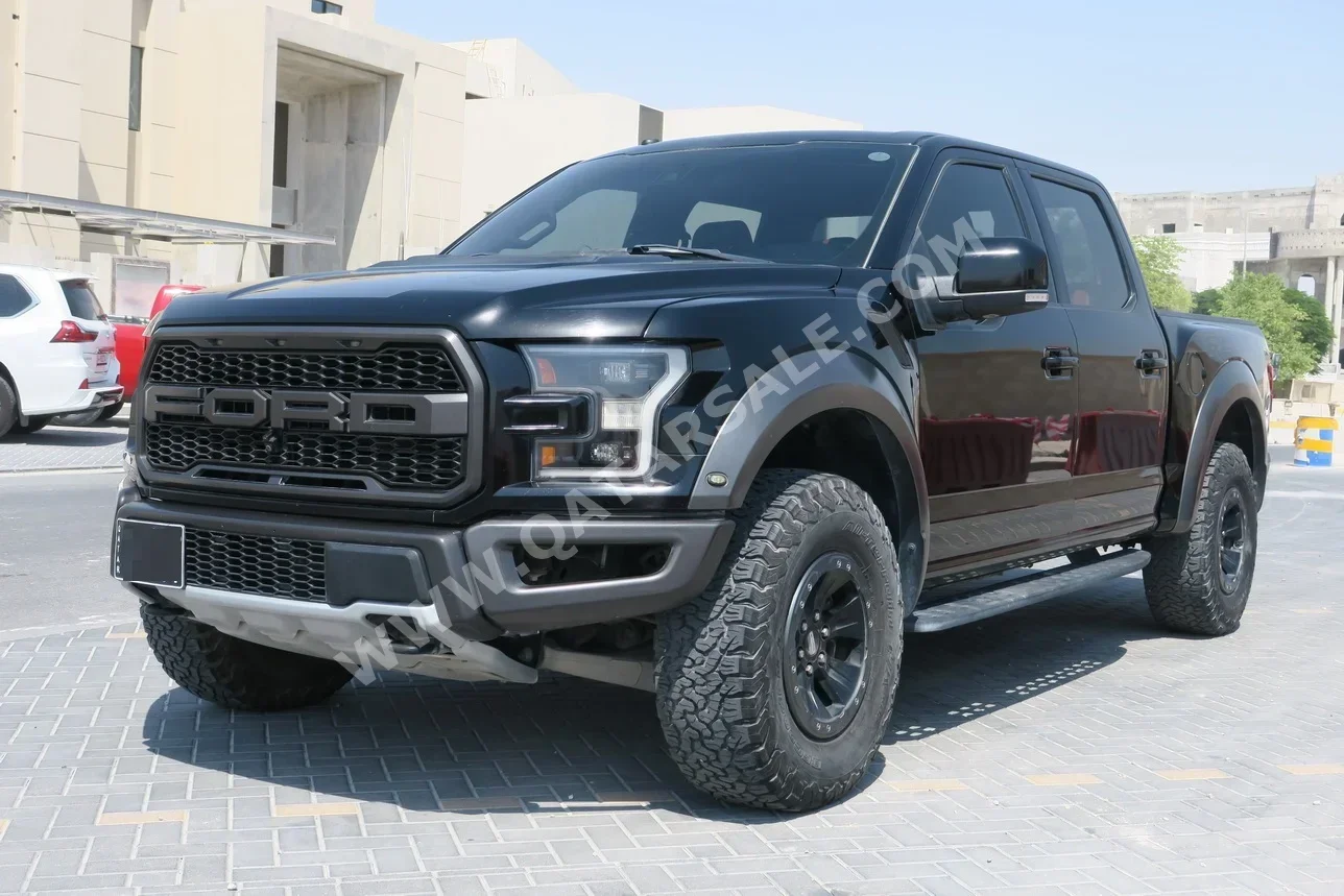 فورد  رابتر  2018  اوتوماتيك  162,000 كم  6 سلندر  دفع رباعي  بيكب  أسود  تحت الضمان