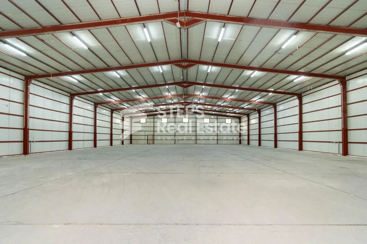 مخازن و مستودعات - الوكرة  - بركة العوامر  -المساحة: 1000 متر مربع