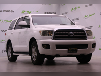 Toyota  Sequoia  2010  Automatic  187,000 Km  8 Cylinder  Four Wheel Drive (4WD)  SUV  White