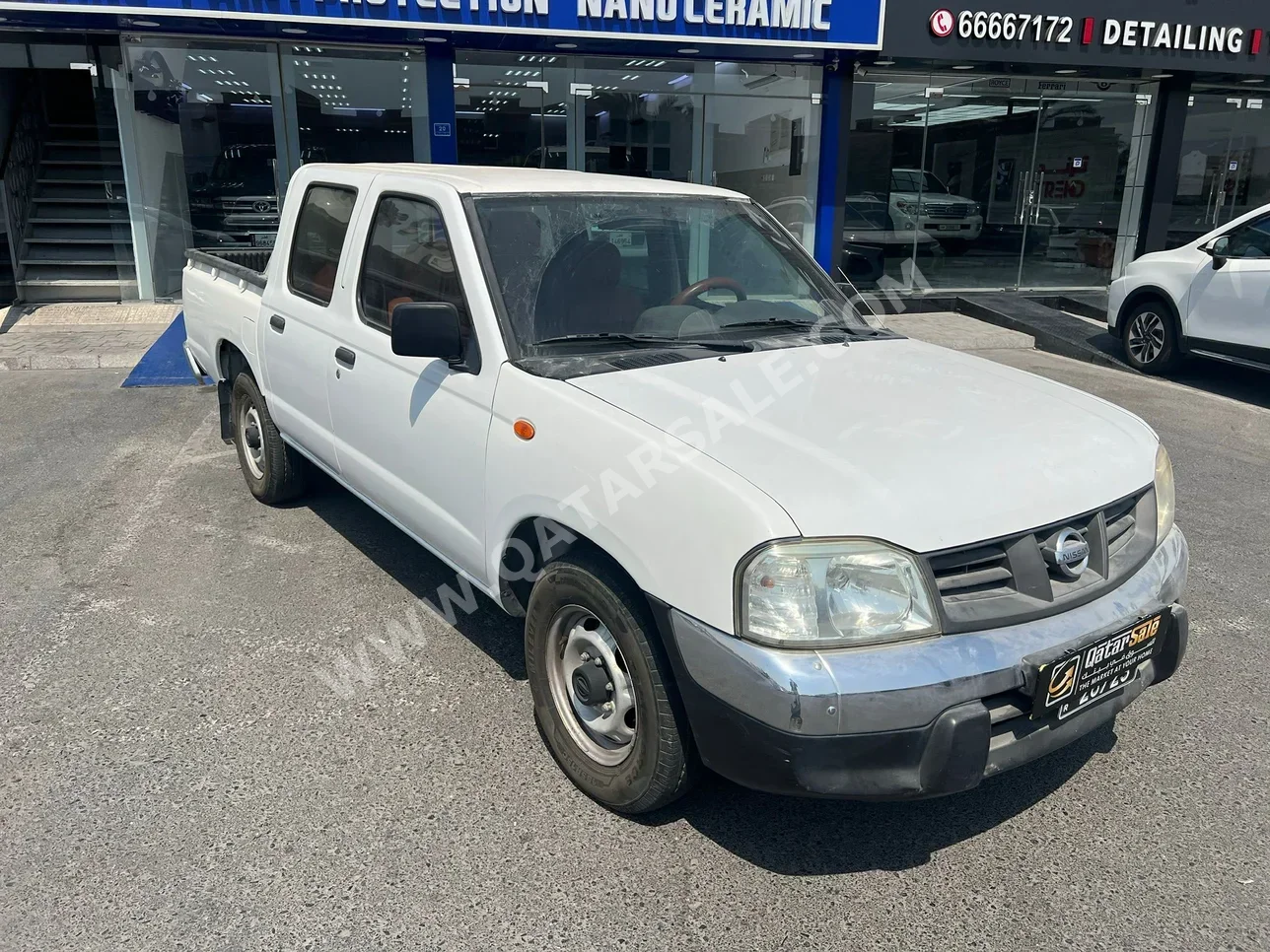 Nissan  Pickup  2016  Manual  150,000 Km  4 Cylinder  Rear Wheel Drive (RWD)  Pick Up  White