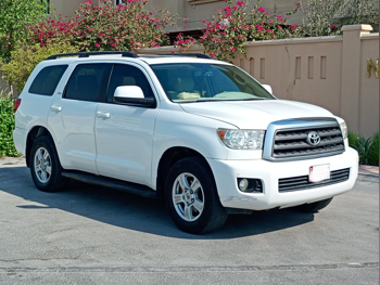 تويوتا  سكويا  اس ار 5  2013  اوتوماتيك  320,000 كم  8 سلندر  دفع رباعي  اس يو في  أبيض