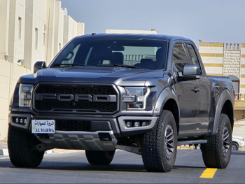 فورد  رابتر  2019  اوتوماتيك  140,000 كم  6 سلندر  دفع رباعي  بيكب  أسود