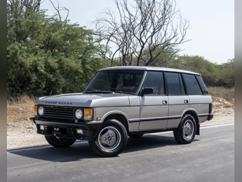 لاند روفر  رنج روفر  فوج  1991  اوتوماتيك  115,000 كم  8 سلندر  دفع رباعي  اس يو في  رمادي