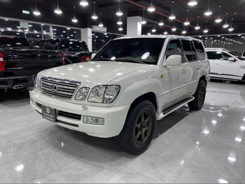 Lexus  LX  470  2005  Automatic  482,000 Km  8 Cylinder  Four Wheel Drive (4WD)  SUV  White