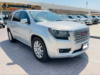 جي ام سي  اكاديا  دينالي  2015  اوتوماتيك  116,000 كم  6 سلندر  دفع رباعي  اس يو في  فضي