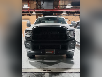 Dodge  Ram  2500  2023  Automatic  44,000 Km  8 Cylinder  Four Wheel Drive (4WD)  Pick Up  White  With Warranty