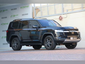 تويوتا  لاند كروزر  جي ار سبورت توين تيربو  2023  اوتوماتيك  63,000 كم  6 سلندر  دفع رباعي  اس يو في  أسود  تحت الضمان