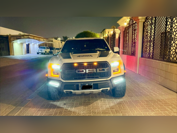 Ford  Raptor  2019  Automatic  182,000 Km  6 Cylinder  Four Wheel Drive (4WD)  Pick Up  White