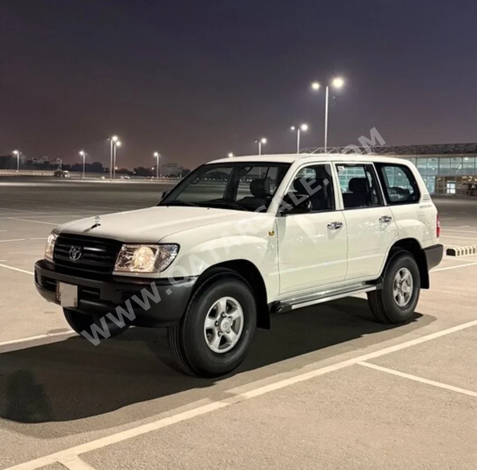تويوتا  لاند كروزر  جي  2007  عادي  123,000 كم  6 سلندر  دفع رباعي  اس يو في  أبيض