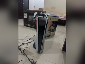 Video Games Consoles - Sony  - PlayStation 5 Disk  - 825 GB  -Included Controllers: 1