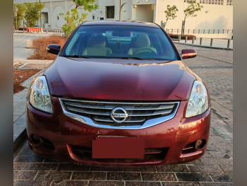 Nissan  Altima  2.5 S  2012  Automatic  240,000 Km  4 Cylinder  Sedan  Maroon