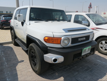 Toyota  FJ Cruiser  2018  Automatic  353,000 Km  6 Cylinder  Four Wheel Drive (4WD)  SUV  White