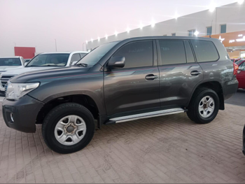 Toyota  Land Cruiser  GX  2012  Automatic  502,000 Km  6 Cylinder  Four Wheel Drive (4WD)  SUV  Gray
