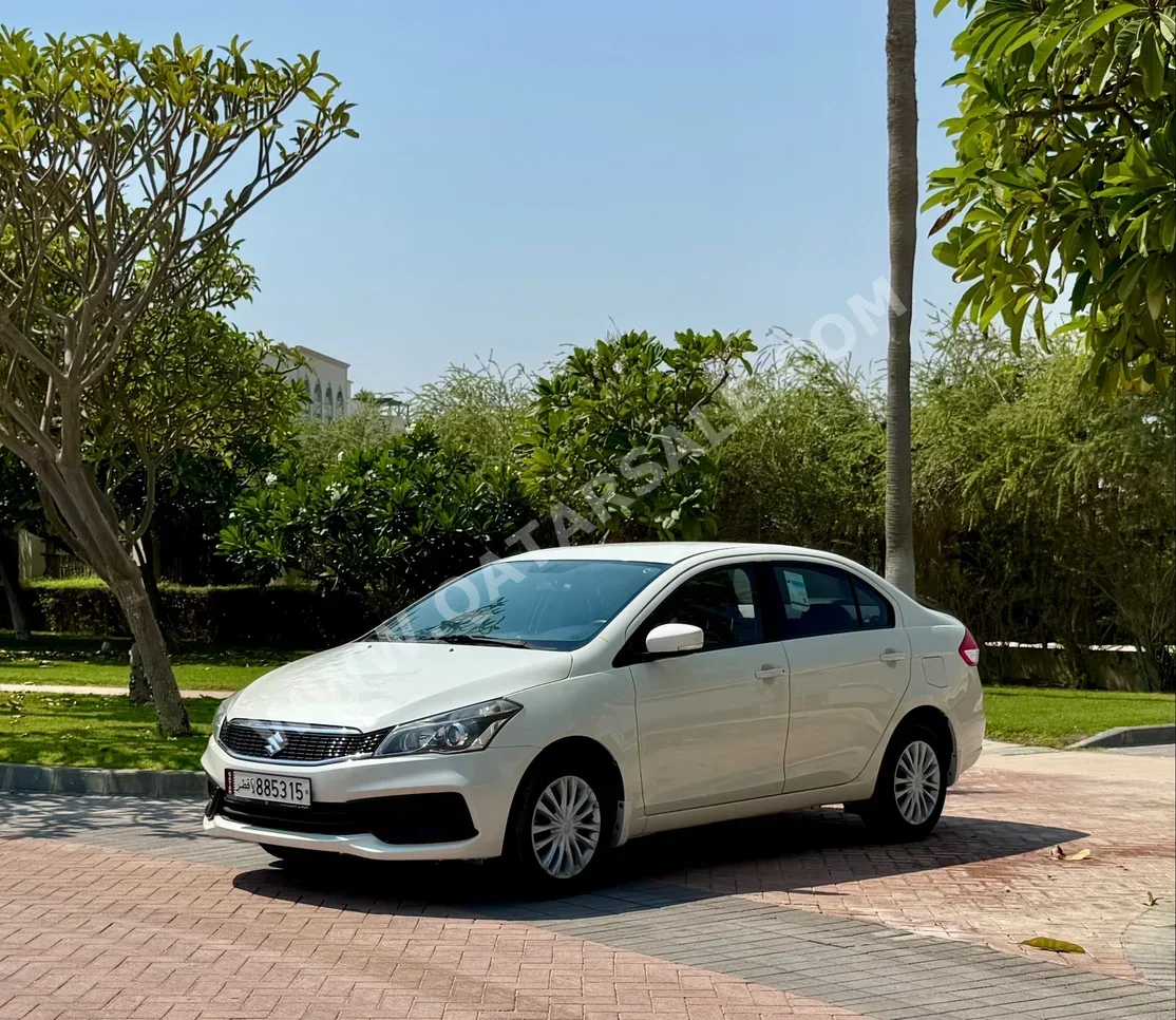 Suzuki  Ciaz  2023  Automatic  76,000 Km  4 Cylinder  Front Wheel Drive (FWD)  Sedan  White