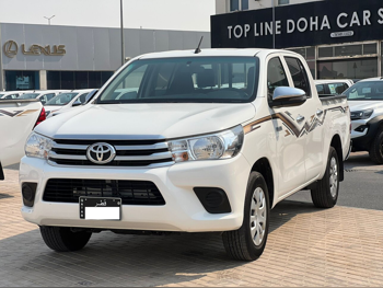 تويوتا  هاي لوكس  2024  عادي  40,000 كم  4 سلندر  دفع رباعي  بيكب  أبيض  تحت الضمان