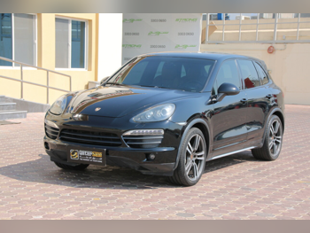 بورش  كيان  توربو اس  2013  اوتوماتيك  256,000 كم  8 سلندر  دفع رباعي  اس يو في  أسود