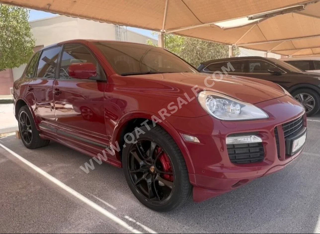 بورش  كيان  جي تي اس  2009  اوتوماتيك  175,000 كم  8 سلندر  دفع رباعي  اس يو في  عنابي