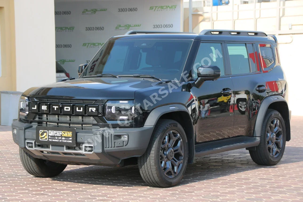 جيتور  تي 2  لكجري  2025  اوتوماتيك  21,000 كم  4 سلندر  دفع رباعي  اس يو في  أسود  تحت الضمان