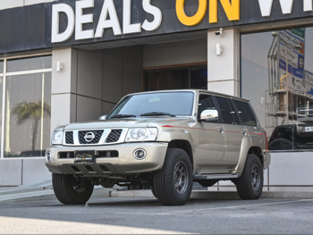 نيسان  باترول  سفاري  2022  عادي  30,000 كم  6 سلندر  دفع رباعي  اس يو في  ذهبي  تحت الضمان