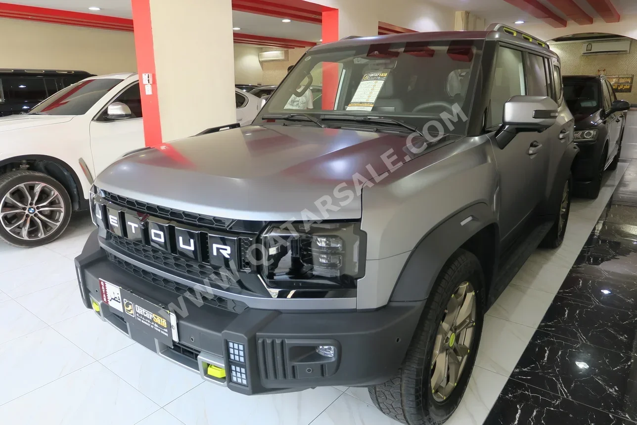 Jetour  T2  Luxury Plus  2026  Automatic  0 Km  4 Cylinder  Four Wheel Drive (4WD)  SUV  Gray  With Warranty