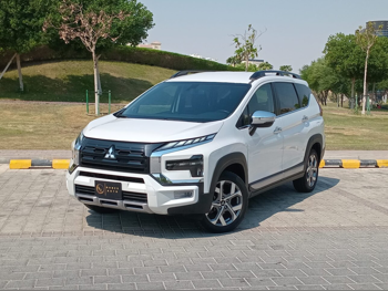Mitsubishi  Xpander  Cross  2024  Automatic  11,000 Km  4 Cylinder  Front Wheel Drive (FWD)  SUV  White  With Warranty