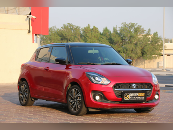 Suzuki  Swift  2022  Automatic  41,000 Km  4 Cylinder  Front Wheel Drive (FWD)  Hatchback  Red