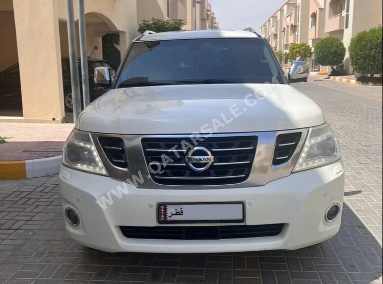 Nissan  Patrol  Platinum  2015  Automatic  270,000 Km  8 Cylinder  Four Wheel Drive (4WD)  SUV  Pearl