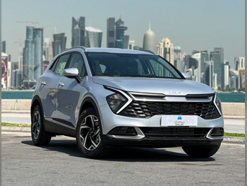 Kia  Sportage  4 Cylinder  SUV 2x4  White  2023