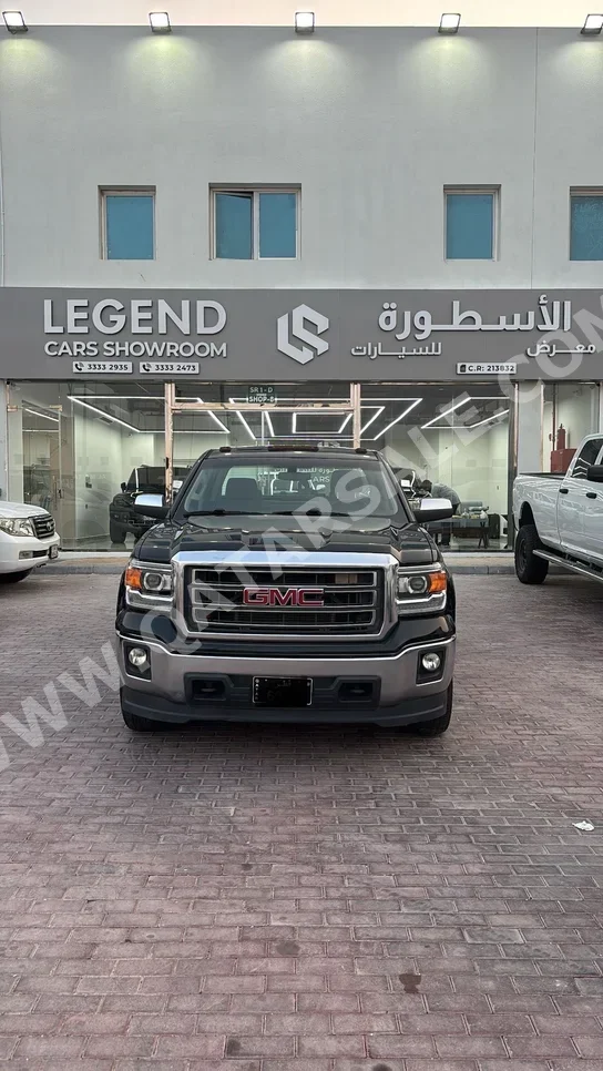 GMC  Sierra  Z71  2014  Automatic  250,660 Km  8 Cylinder  Four Wheel Drive (4WD)  Pick Up  Black